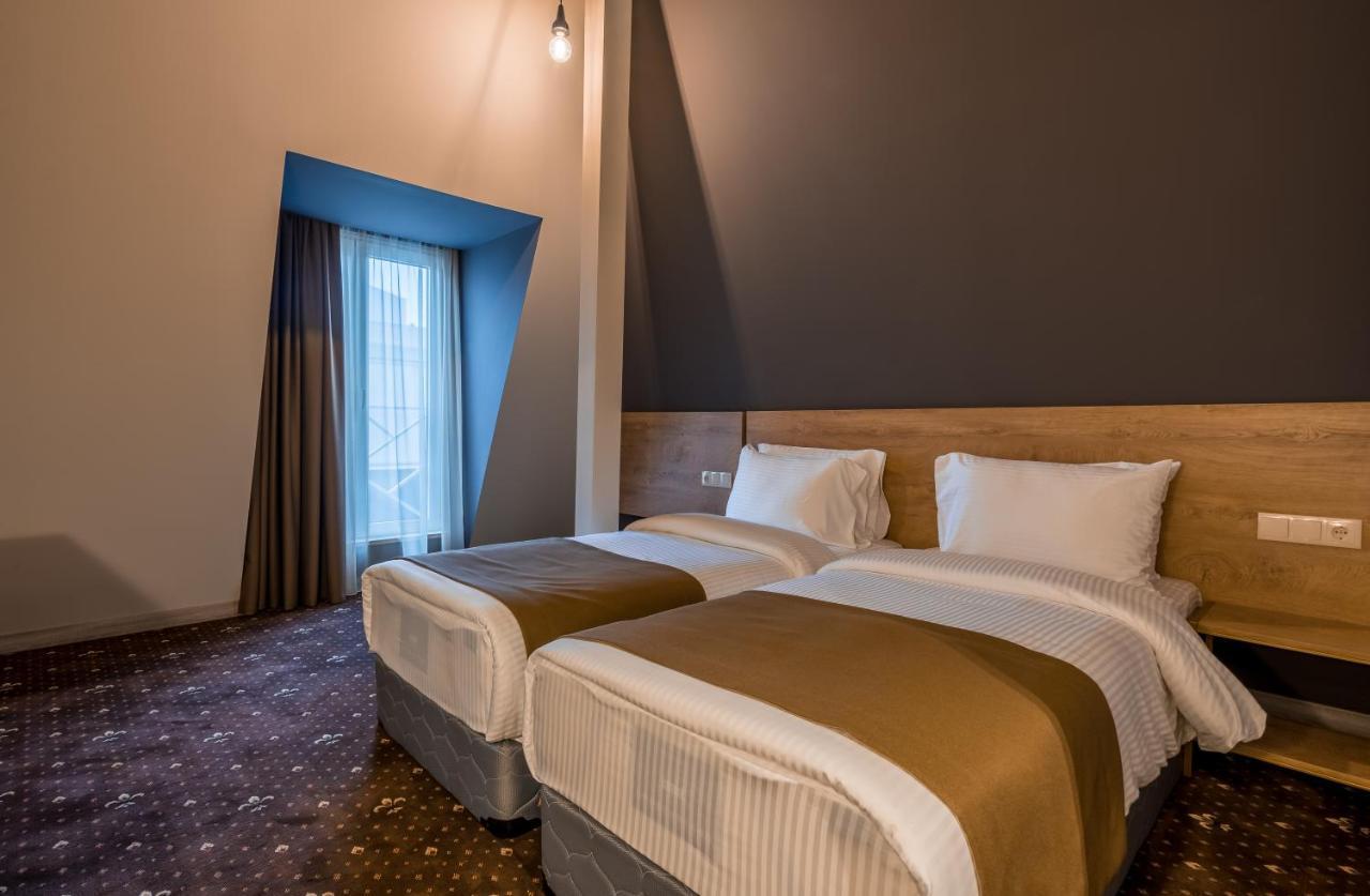 Gladius Inn Boutique Hotel By Dnt Group Тбилиси Екстериор снимка