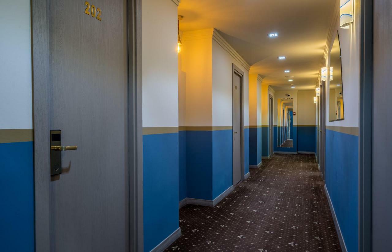 Gladius Inn Boutique Hotel By Dnt Group Тбилиси Екстериор снимка